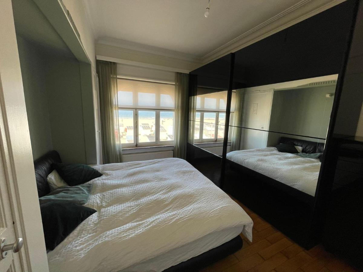 Uniek Appartement Op De Zeedijk Met Parking Ostende Exteriér fotografie